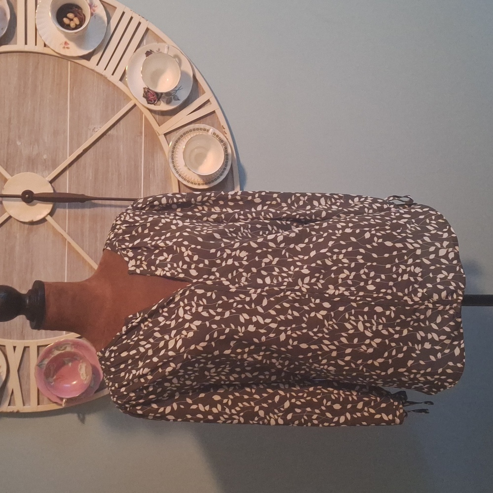 Monday Fun Leaf Print Blouse